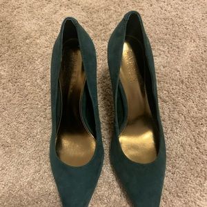 Ralph Lauren Green Heels     SIZE: 9